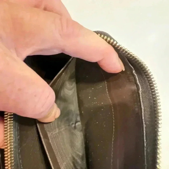 Bottega Veneta Intrecciato lamb skin brown zip around wallet - Picture 8 of 16